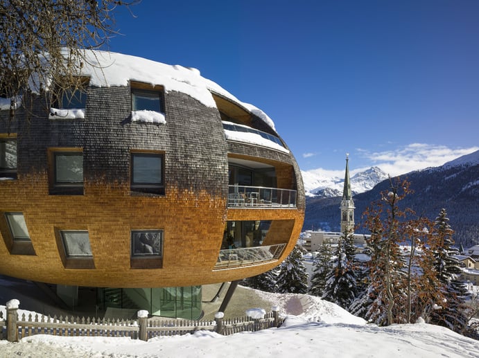 Chesa Futura, the creation of British architect Sir Norman Foster, has a prized location in St. Moritz. The world’s first winter resort, this exclusive Alpine village has hosted the 1928 and 1948 Winter Olympics, and the 2017 Alpine World Ski Championships. St. Moritz’s legendary champagne climate and traditional village atmosphere have been a draw for the cream of society since 1864.
